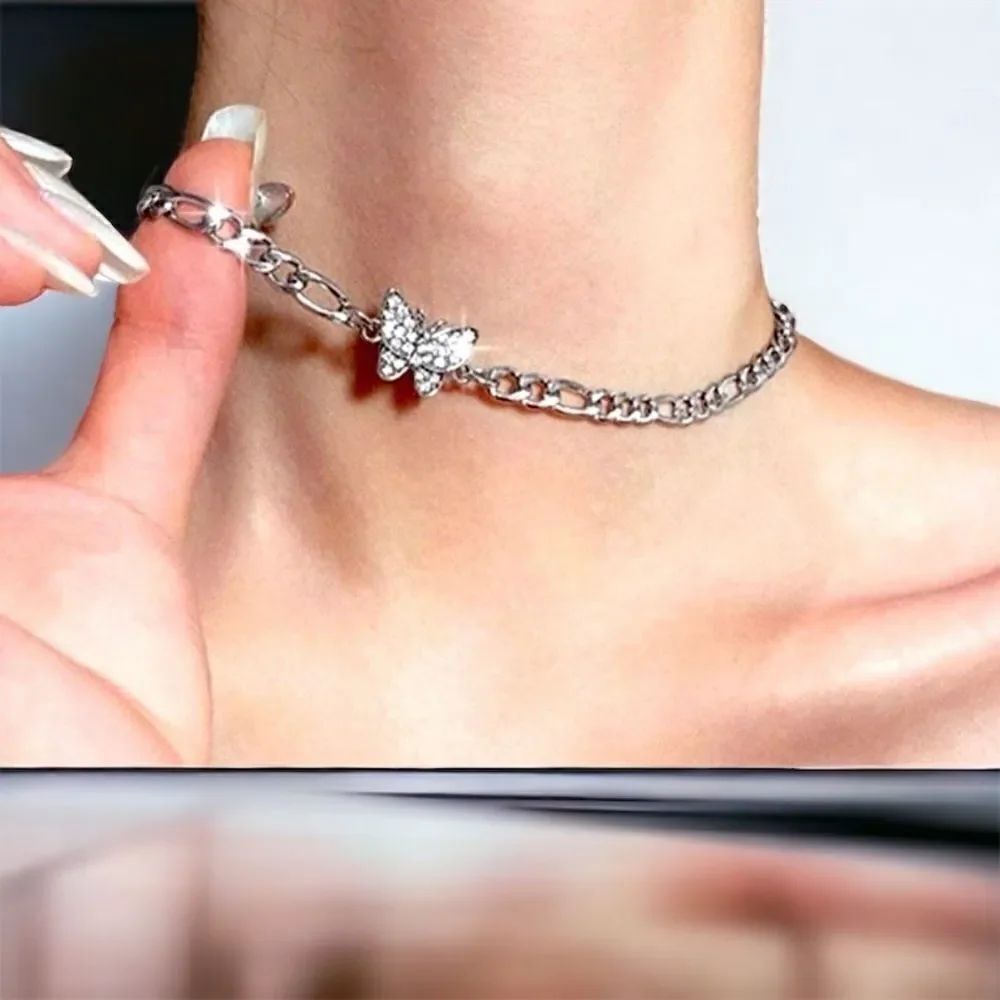 DarlingΒ π¦ NecklaceβlβDaintyβRhinestoneβButterflyβπ¦βlβNew